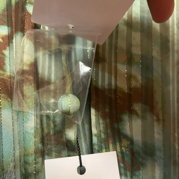 NWT Socialite Print Metallic Smocked Long Sleeve Minidress in Green Olive XL - Picture 9 of 10